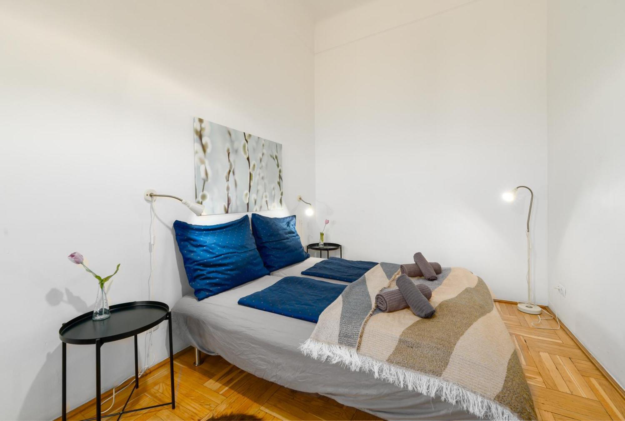Black & White Apartment *